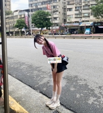 采妮  160cm 47kg C杯 | 19歲