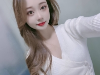 小櫻 160.45.B.18歲  甜美可愛學生妹 笑容暖心 靈動精靈 #純真無暇 #肌膚晶瑩剔透 #體