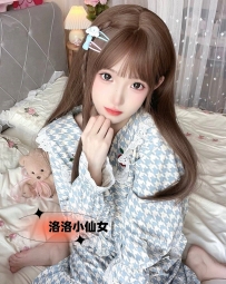 小雪 160/45/C /19歲  清純學生妹  床上變臉小魔女 乖巧甜美  卻藏著火熱靈魂 聲音柔