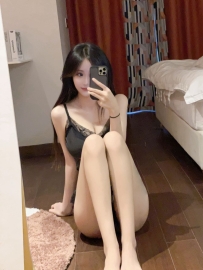 娜可 160cm 45 D奶 23歲  超級騷 喜歡舔的肉棒  幫你舔奶頭 舔蛋蛋 口交嘴巴很會吸