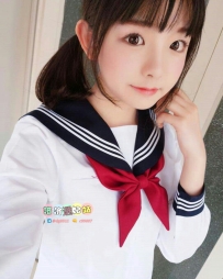 詩詩 160cm D 44kg 18歲