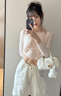 樂沫  160/45/B/22歲   甜美可愛的學生妹妹  散發著青春與浪漫的氣息